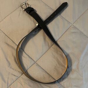 Kohl's Black and Tan Leather Belt